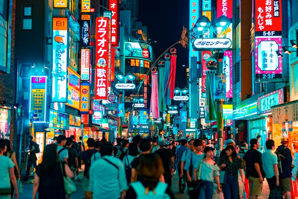 夜の街並みのイメージ（紹介施設の実写ではありません）